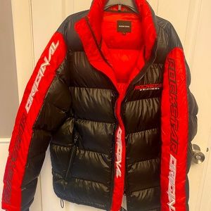 Rockstar original puffer jacket. Size small. Detachable hood.